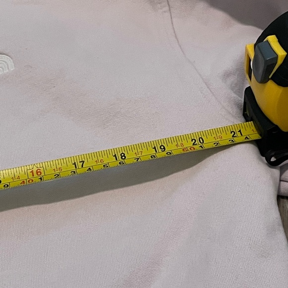 The North Face Women's City Standard Crew Sweatshirt - Lavender Fog S - Picture 5 of 8